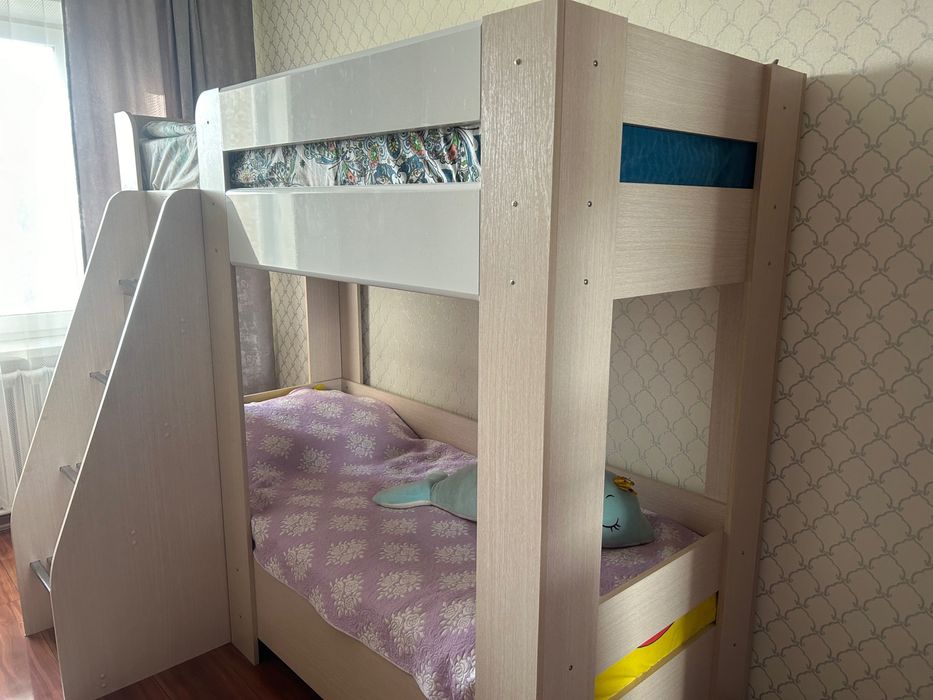 Продам двухъярусную кровать