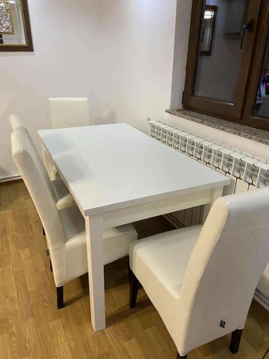 Masa  extensibila ( 6 persoane ) cu 4 scaune