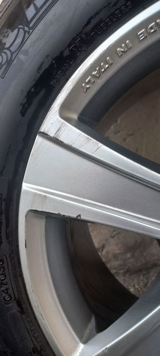 Michelin balon bu 18  P265/60 holati yaxshi .Diska  Italiya arginal  .