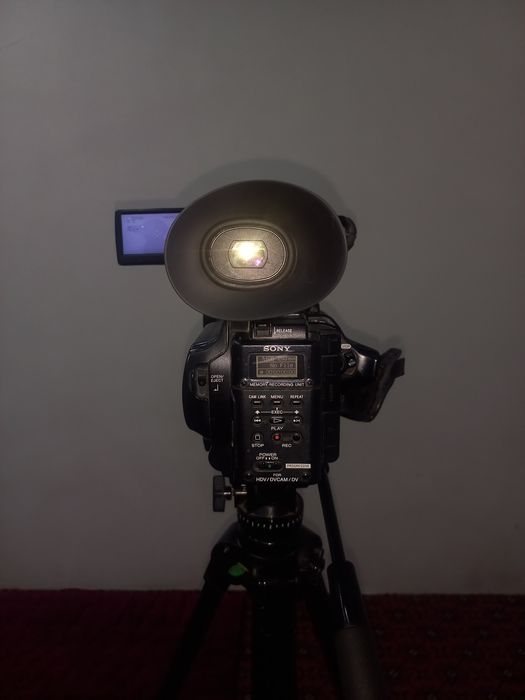 Vedio kamera sony Z5 xolati yaxshi