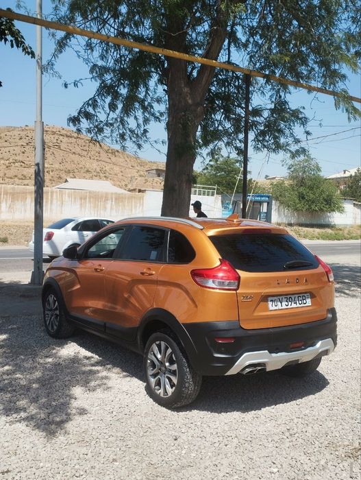 Lada sotildi hamma ma'lumot telda Narxi 9000$ kelishtirib beramz