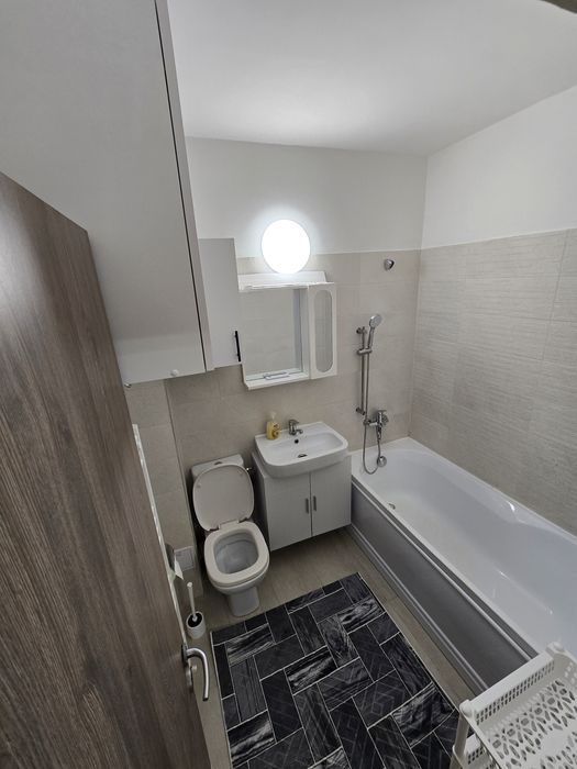 Garsoniera / studio de inchiriat în casa/vila zona case Banat