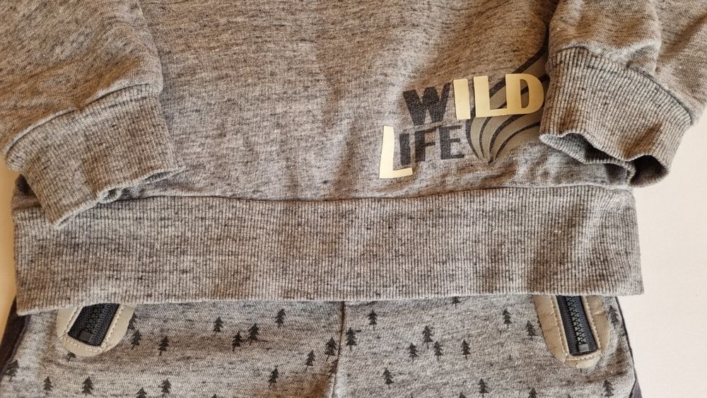 Комплект блузка/суитшърт и долнище на испанската марка Boboli, 116 см.