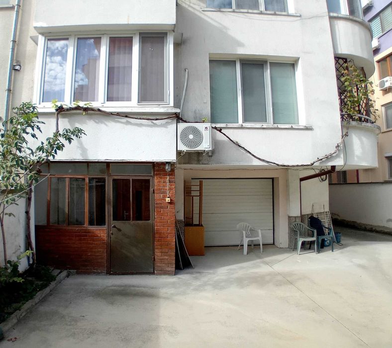 Дава се под наем Двустаен апартамент в Стара Загора, Център - 71 кв.м за 351.9 € - Снимка #3