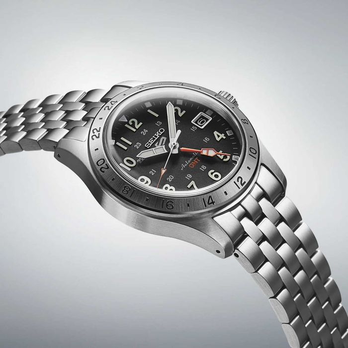 Seiko 5 Field GMT SSK023