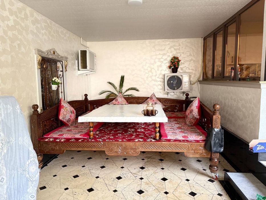 Hovli sotiladi srochnaga