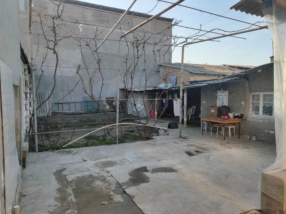 СРОЧНО !! Продаётся участок в Яшнабаде 2.5 соток 4 комнат