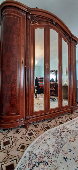 Спальный гарнитур