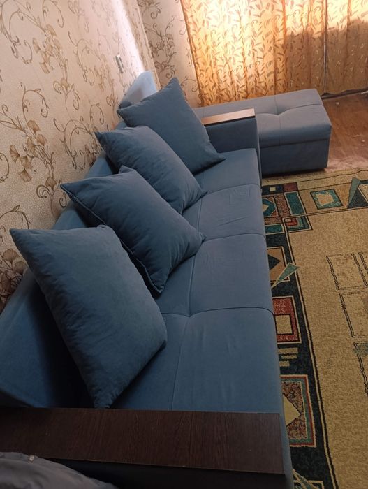 Срочно диван угловой