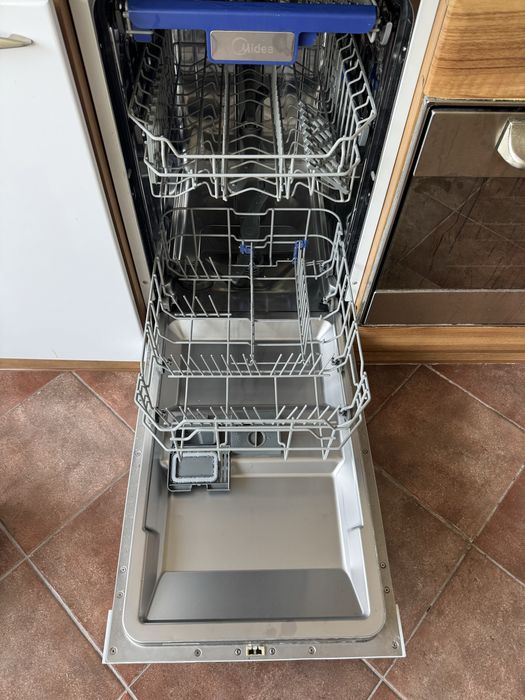 Посудомоечная машина Midea