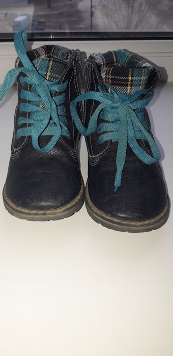 Детские ботинки продаю