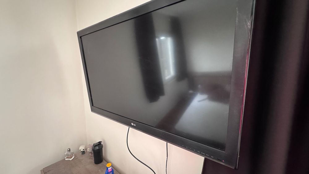 Плазмен телевизор LG