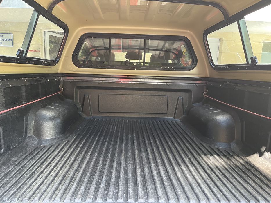 Toyota Hilux 3.0 Auto с история в Тойота
