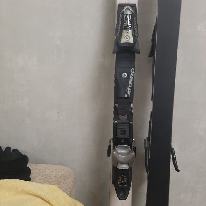 Лыжи горные Атомик рэйс