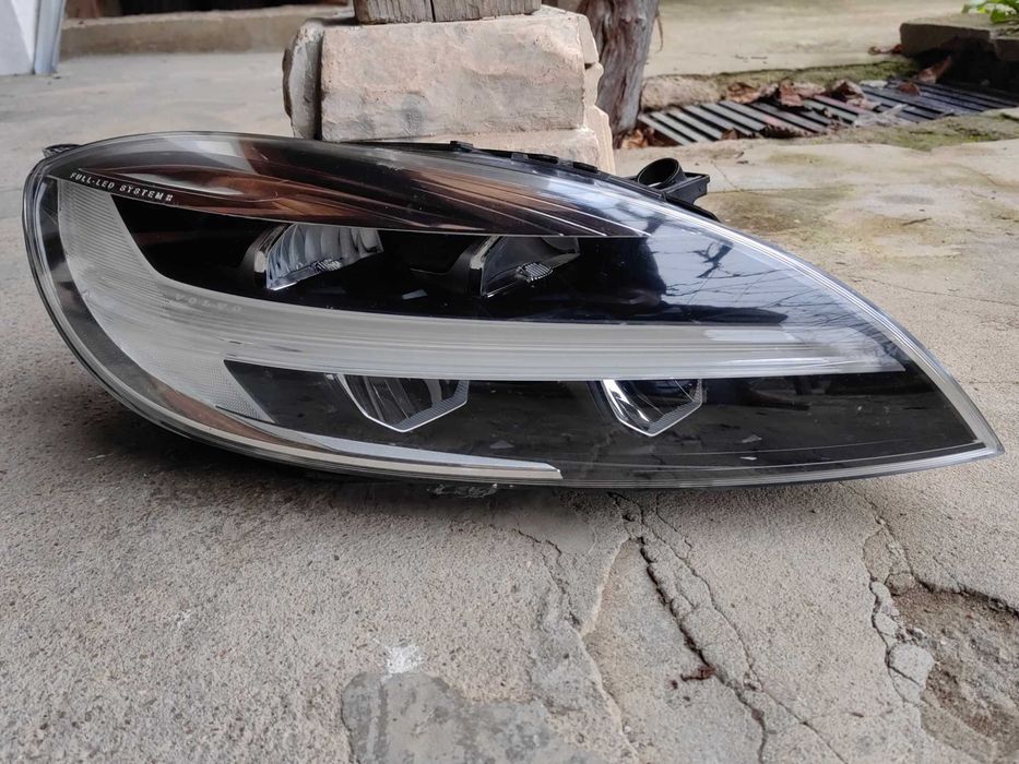 Фар Volvo V40 LED десен / Фар Волво В40 Оригинален