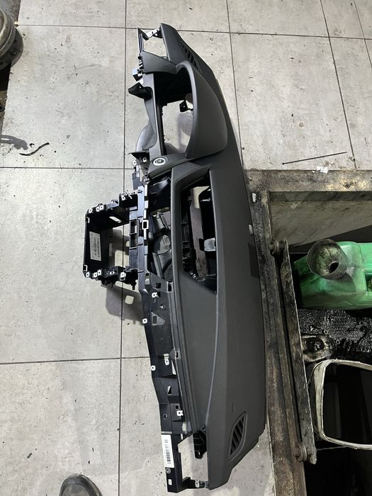 Арматурно табло бмв х1 е84 ( armaturno tablo bmw x1 e84 )