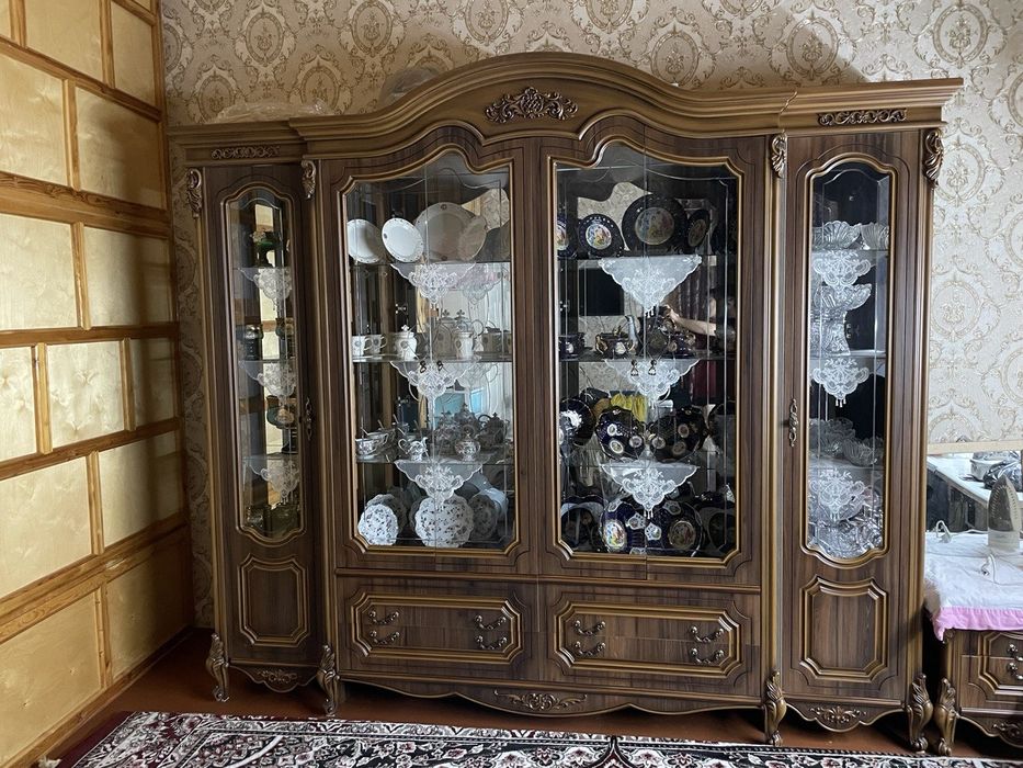 Зал стенка сотилади