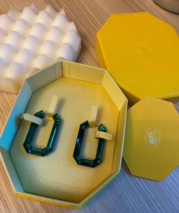 Серьги Swarovski из коллекции “Lucent”