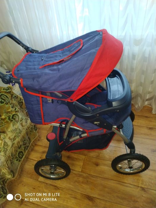 Продаю коляску  фирмы Chicco