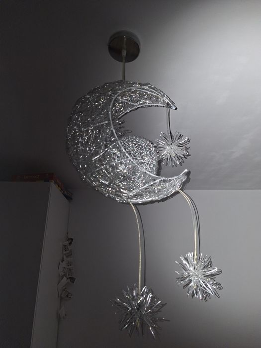 Lustra corp iluminat copii tip luna