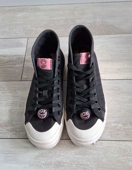 Кецове adidas в много добро състояние 38 номер