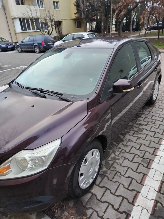 Vând Ford focus 2 benzină