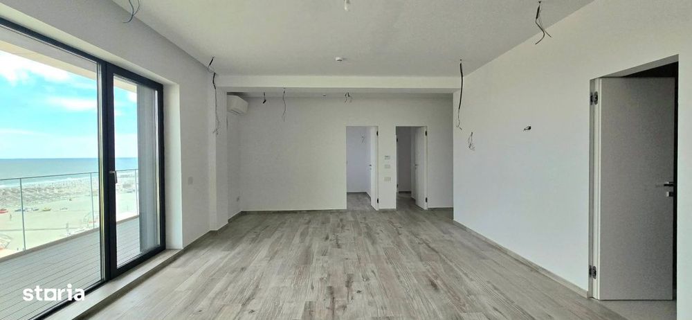 Front Row to the Sea | 3 Camere • Terasa 22 MP • Direct pe Plaja