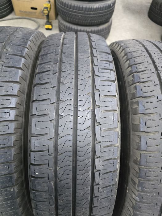 4 Броя Бусови Гуми 225/75/16C Michelin