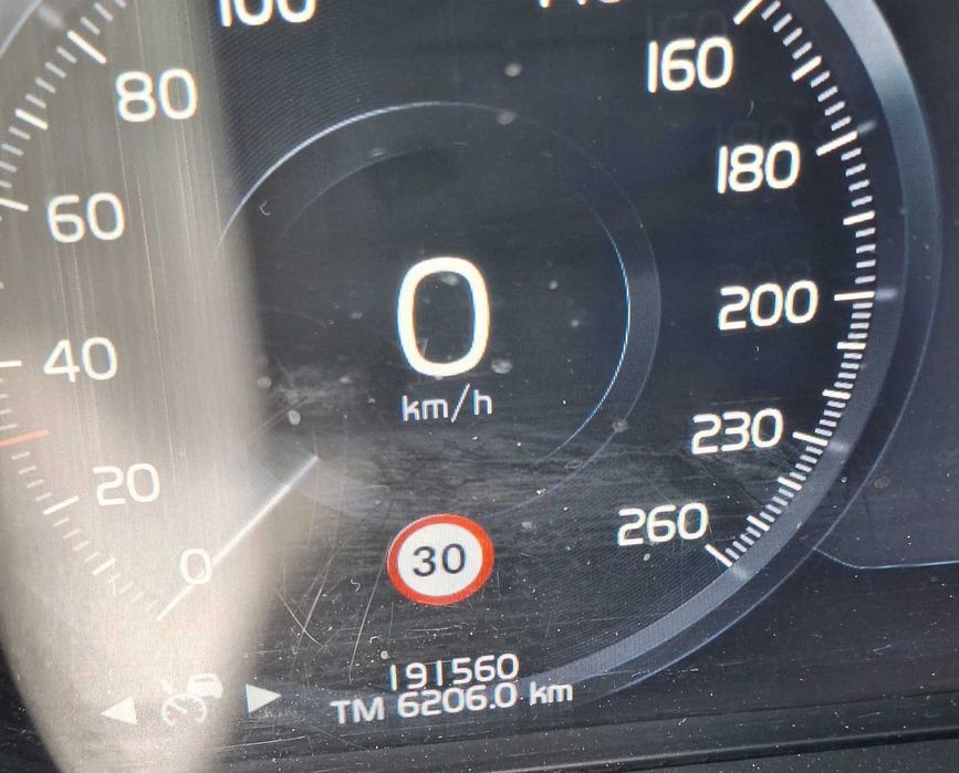 Volvo XC90 2017, diesel 235cp, Full option, 7 Locuri, suspensie perne aer, stare foarte buna