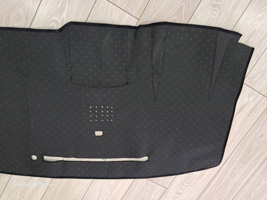 Делика Д5 накидка на панель приборов.