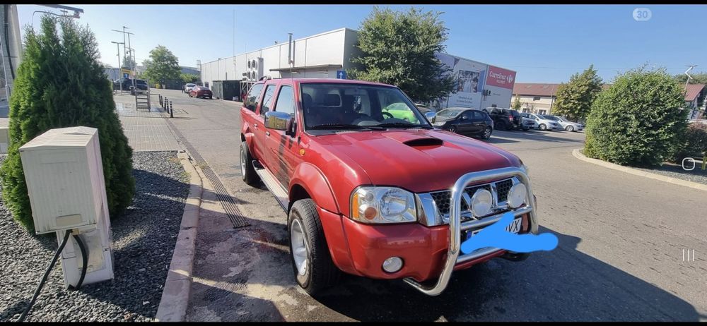 de vanzare NAVARA  NISSAN  având km 98 000 , stare foarte bună