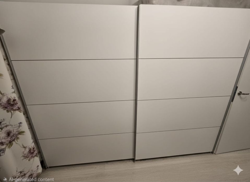 Vand dulap / dressing alb in stare foarte buna