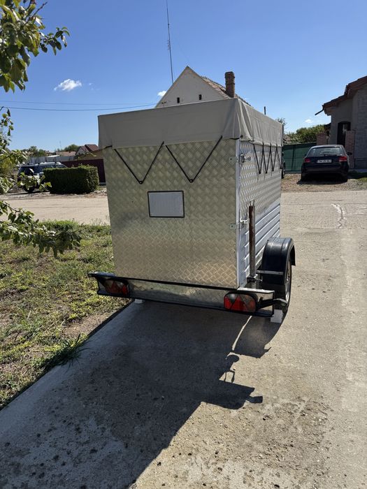 Vand remorca de 750kg