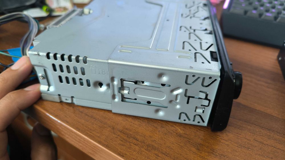 Kenwood KDC-120U – CD / USB / AUX – автомобилно радио