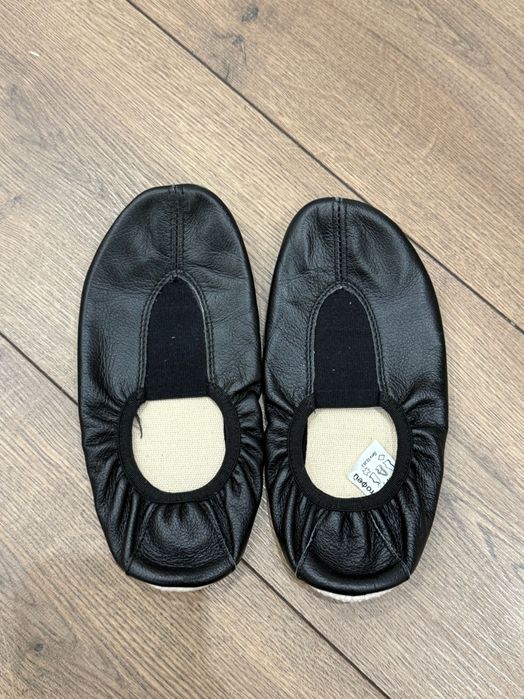 Кожаные чешки детские