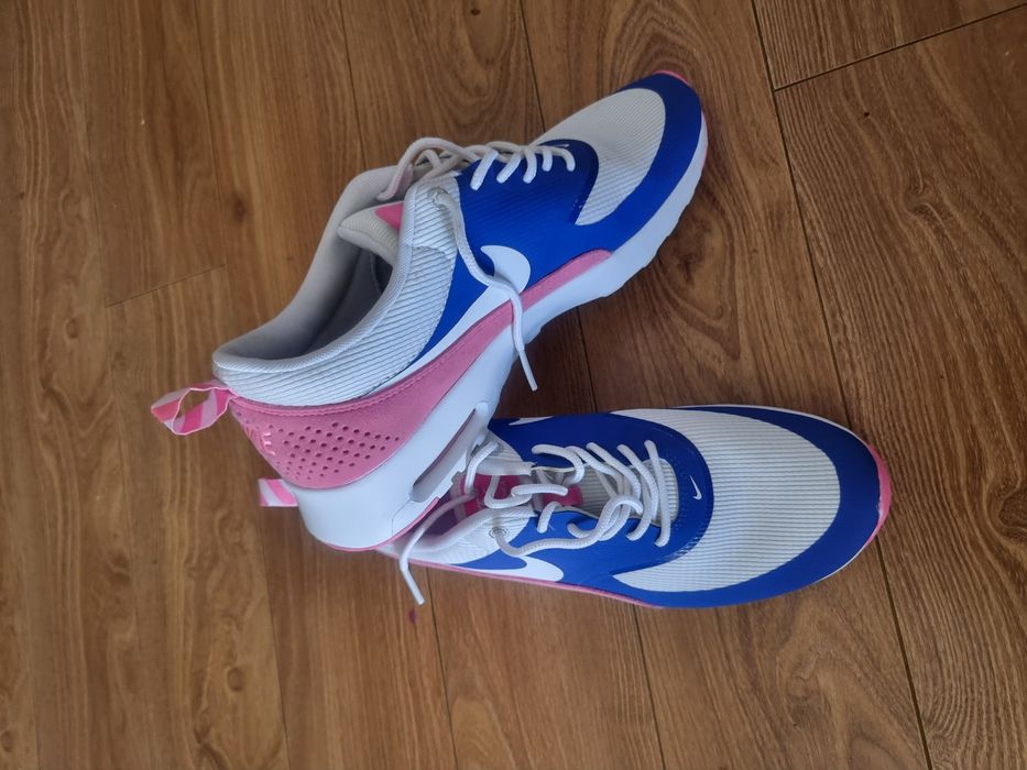 Vand adidasi femei Nike Wmns Air Max Thea