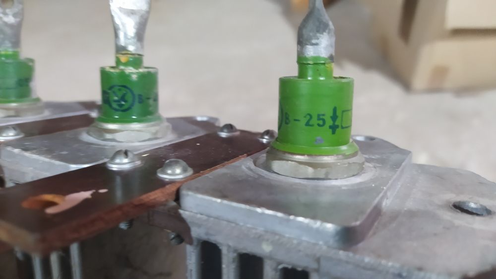 Диоди с радиатори 6 броя