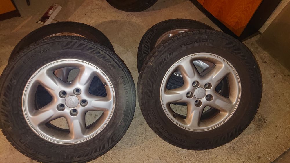 Гуми с джанти за toyota rav 4 d4d