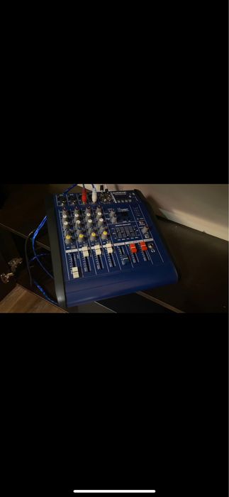 Караоке в комплекте  с програмной обеспечением