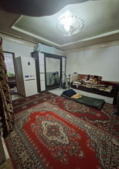 Уй сотилади Бектемир постига якин жойда.