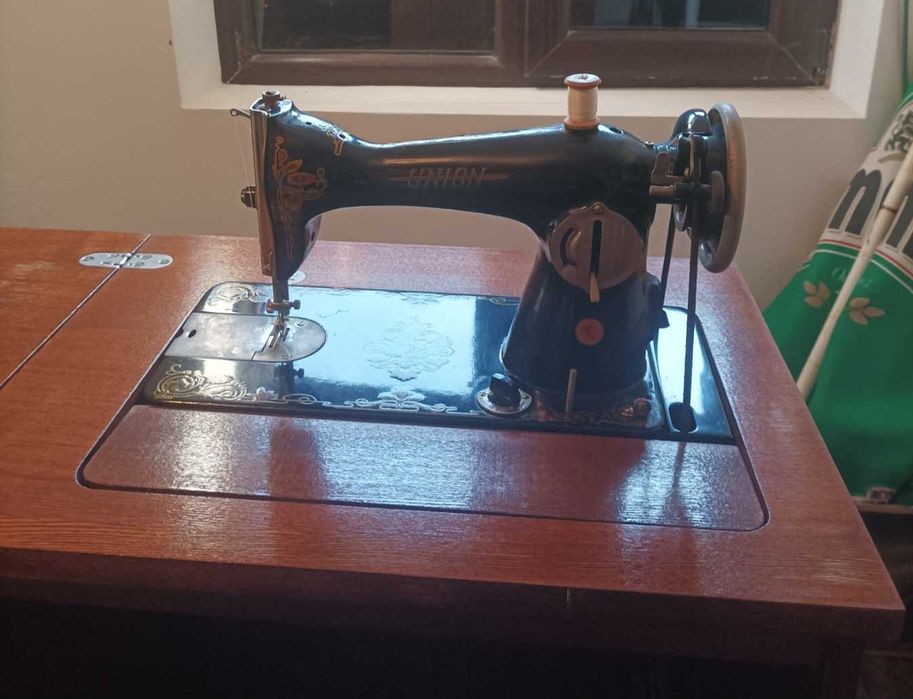 Крачна шевна машина