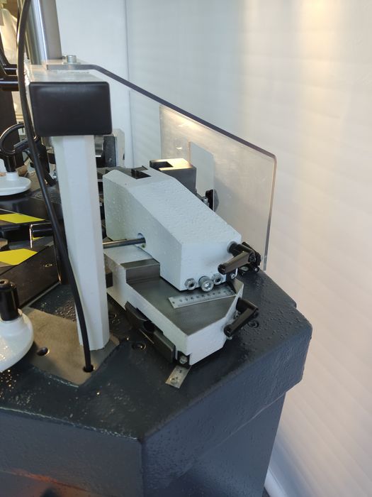 Автоматична ъглонабивна машина PRESSTA EISELE 2000 - Германия