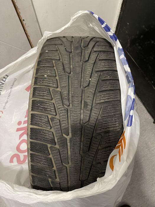 Продам шины Nokian