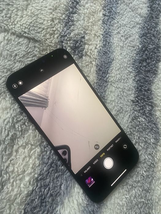 Iphone 12 pro max pentru piese
