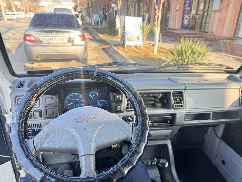 Damas sotiladi! Холати яхши, 1 та петноси бор,