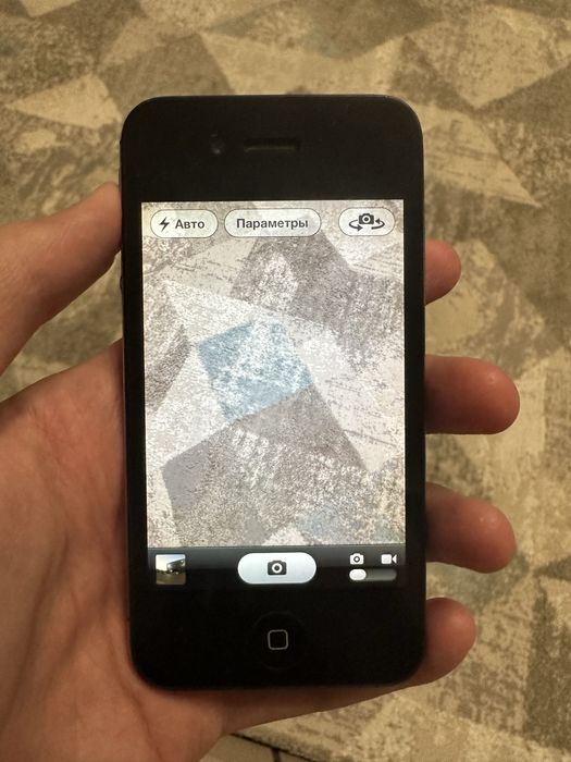 iPhone 4s 16GB памяти