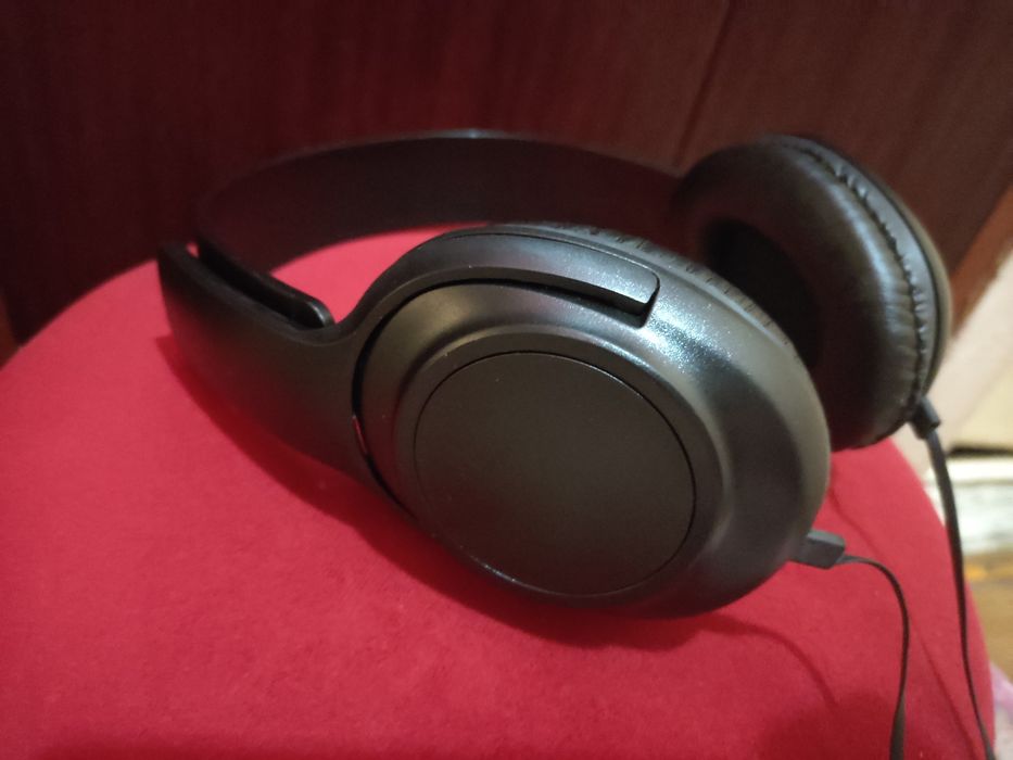 Скидка!Новые накладные наушники,в коробке