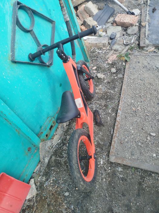 Беговел фирмы aist