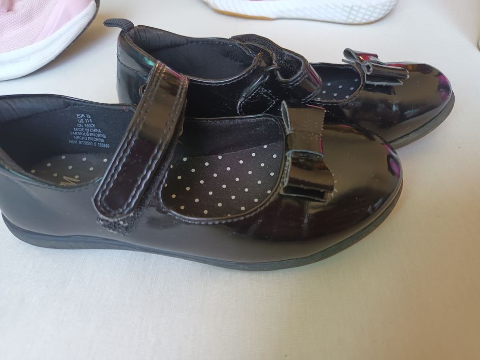 Обувки за момиче