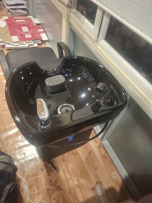 Мойка для парикмахерской.